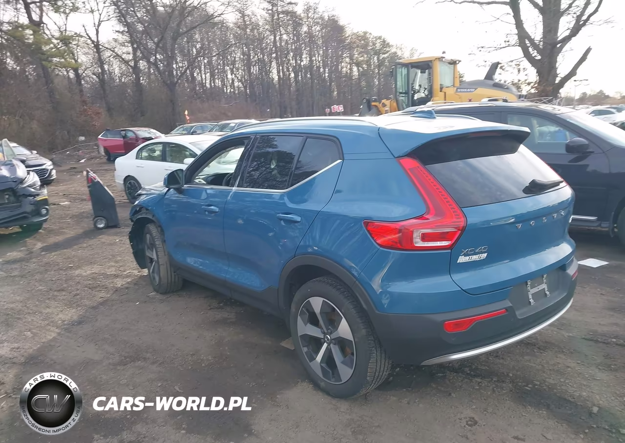 2023 Volvo Xc40 B5 Plus Bright Theme VIN:YV4L12UNXP2939177 - 3