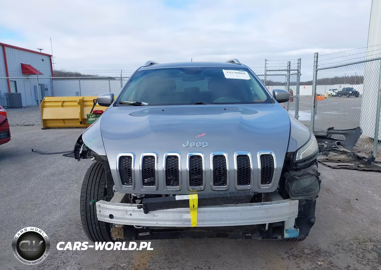 2015 Jeep Cherokee Latitude VIN:1C4PJMCSXFW529722 - 13