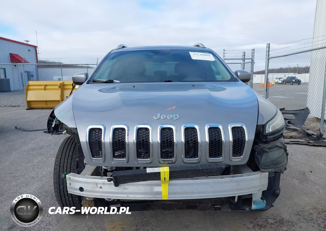 2015 Jeep Cherokee Latitude VIN:1C4PJMCSXFW529722 - 6