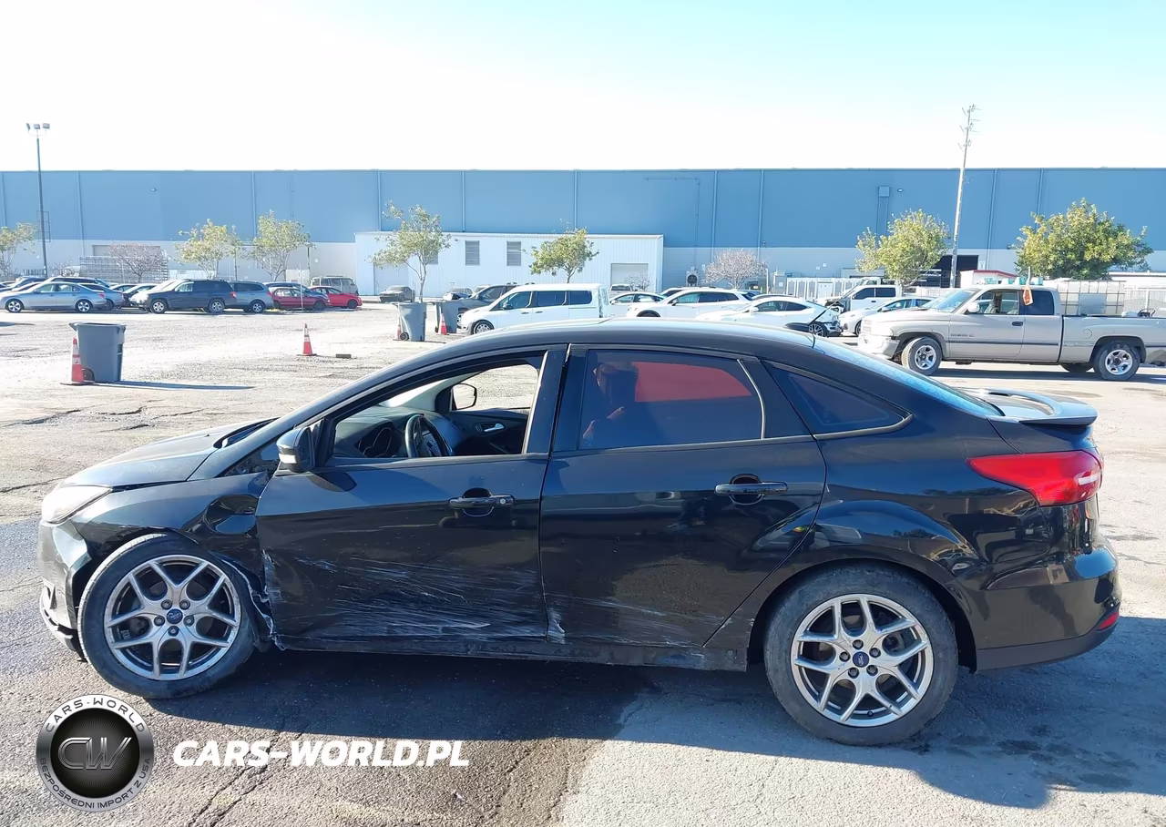 2015 Ford Focus Se VIN:1FADP3F23FL380598 - 14