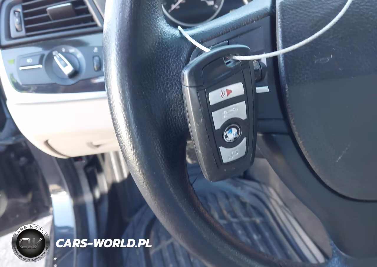 2012 BMW 528I VIN:WBAXG5C54CDY30103 - 11