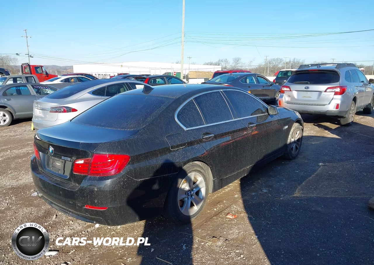 2012 BMW 528I VIN:WBAXG5C54CDY30103 - 4