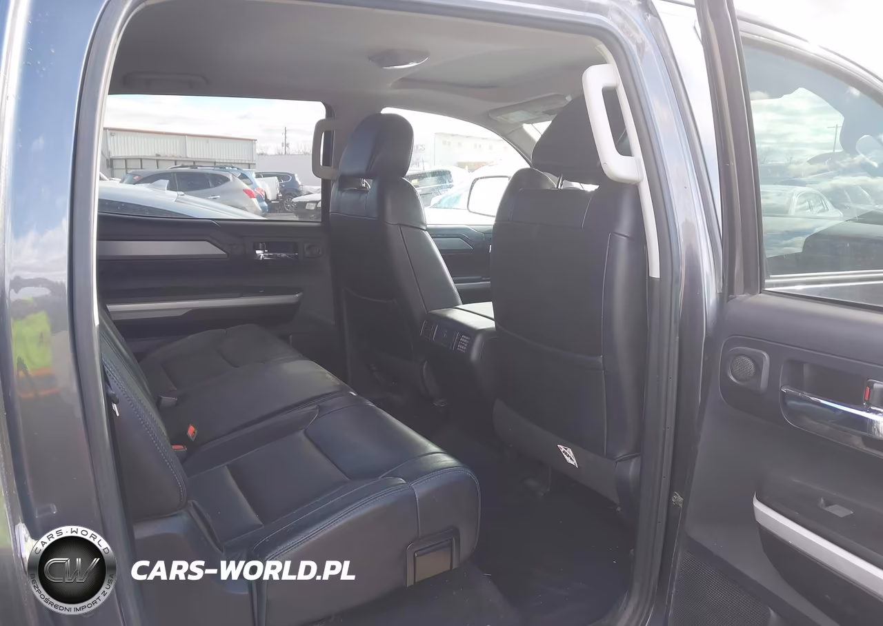 2018 Toyota Tundra Platinum 5.7L V8 VIN:5TFAY5F1XJX740674 - 8
