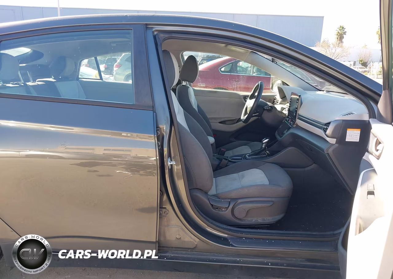 2020 Hyundai Ioniq Hybrid Blue VIN:KMHC65LC9LU242874 - 5