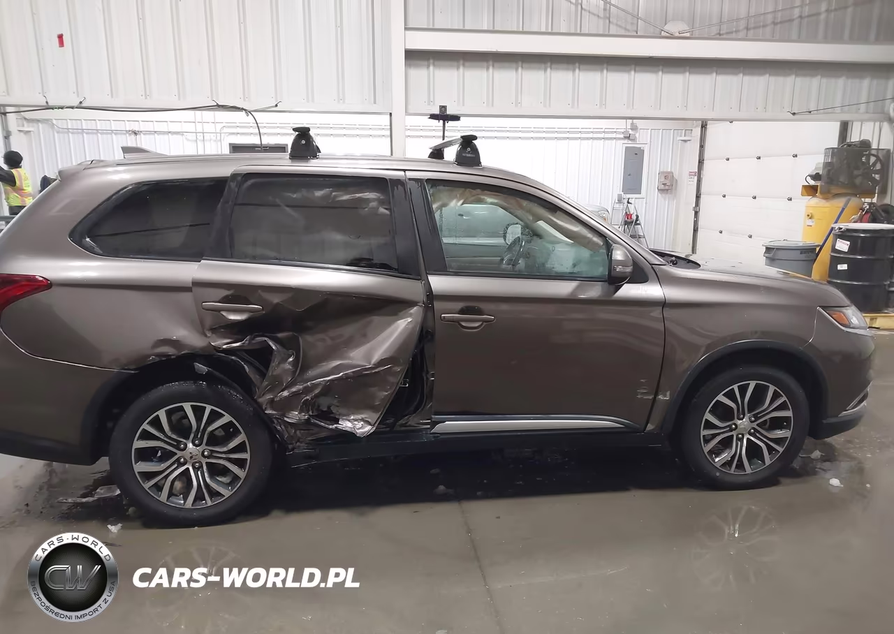 2018 Mitsubishi Outlander Se VIN:JA4AD3A34JZ021704 - 13