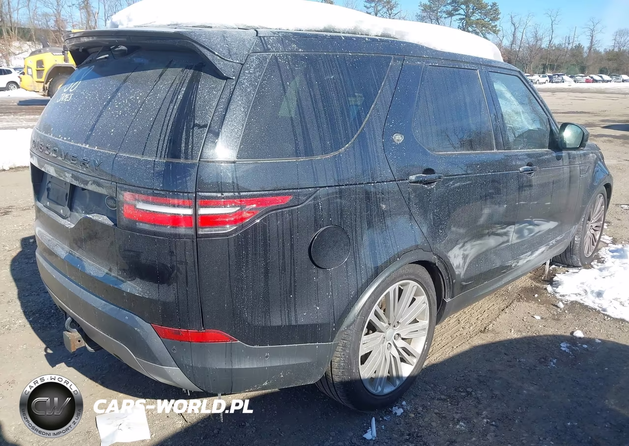 2017 Land Rover Discovery First Edition VIN:SALRTBBV0HA015664 - 4