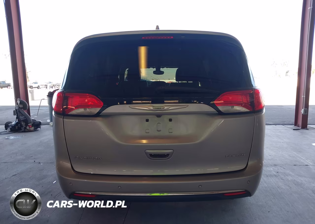 2017 Chrysler Pacifica Limited VIN:2C4RC1GG1HR504517 - 16