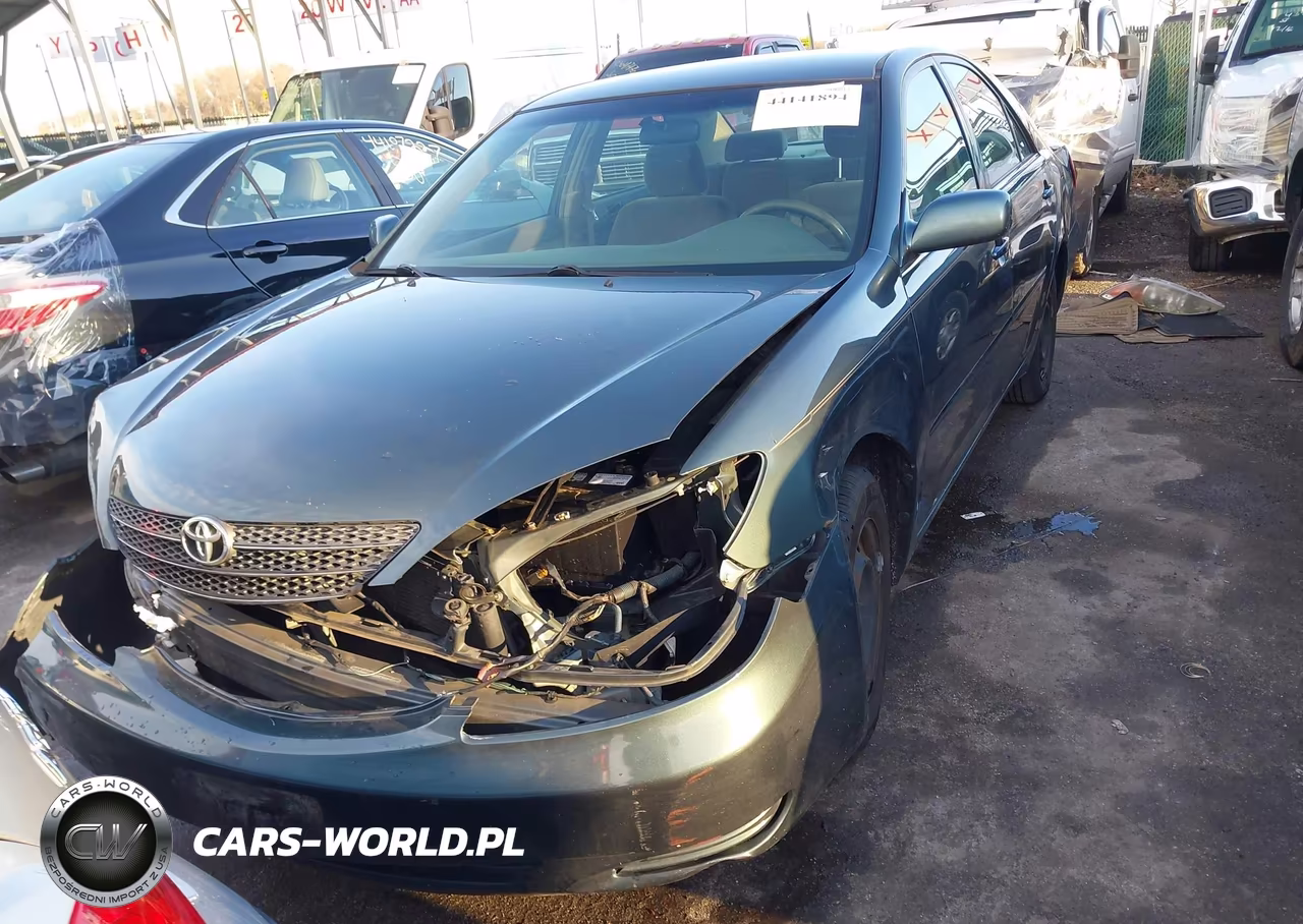 2003 Toyota Camry Le VIN:JTDBE30K030189833 - 11