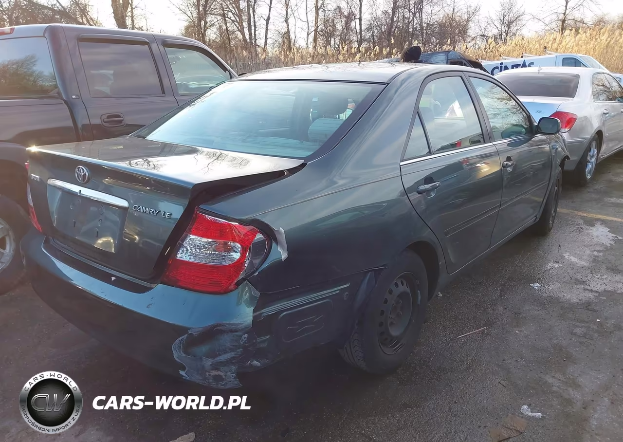 2003 Toyota Camry Le VIN:JTDBE30K030189833 - 4