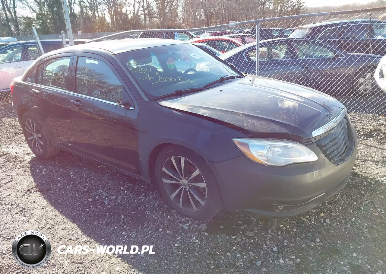 2013 Chrysler 200 Touring – zdjęcie 1 z 11