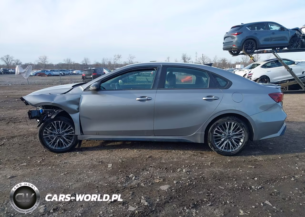 2022 Kia Forte Gt-Line VIN:3KPF54AD9NE447090 - 14