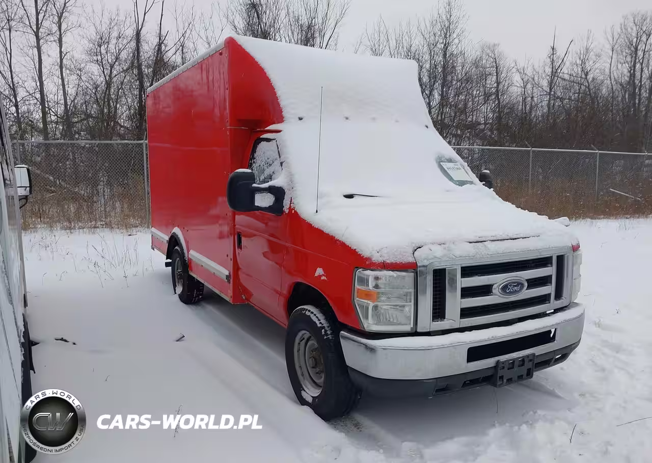 2015 Ford E-350 Cutaway