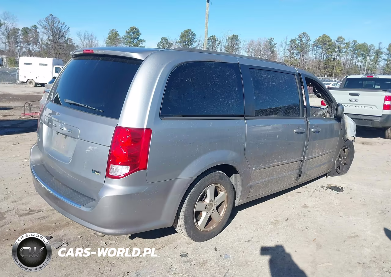 2013 Dodge Grand Caravan Sxt VIN:2C4RDGCG9DR548670 - 4