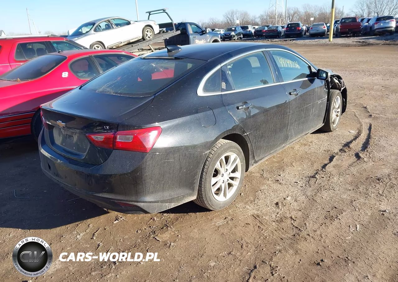 2018 Chevrolet Malibu Lt VIN:1G1ZD5ST3JF179092 - 4
