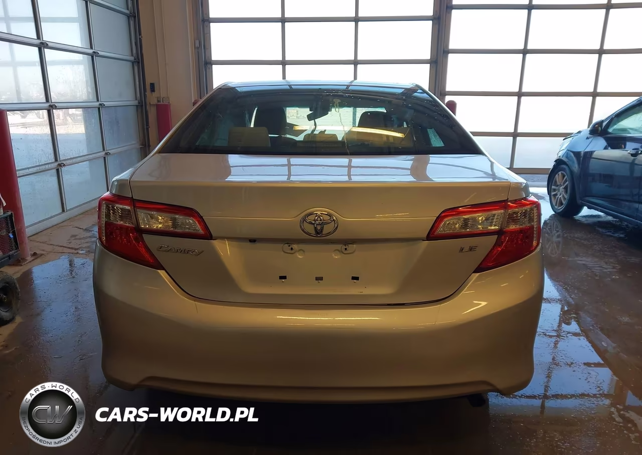 2014 Toyota Camry Le VIN:4T4BF1FK1ER382868 - 16