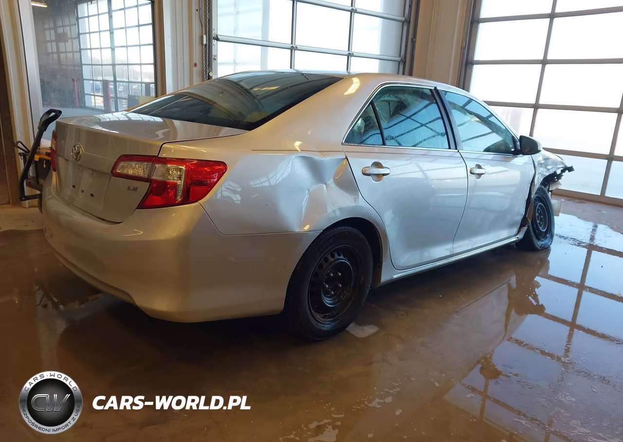 2014 Toyota Camry Le VIN:4T4BF1FK1ER382868 - 4
