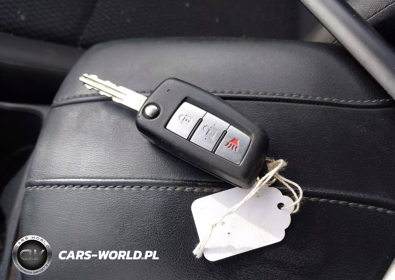 2018 Nissan Rogue Sport S VIN:JN1BJ1CR5JW287777 - 11