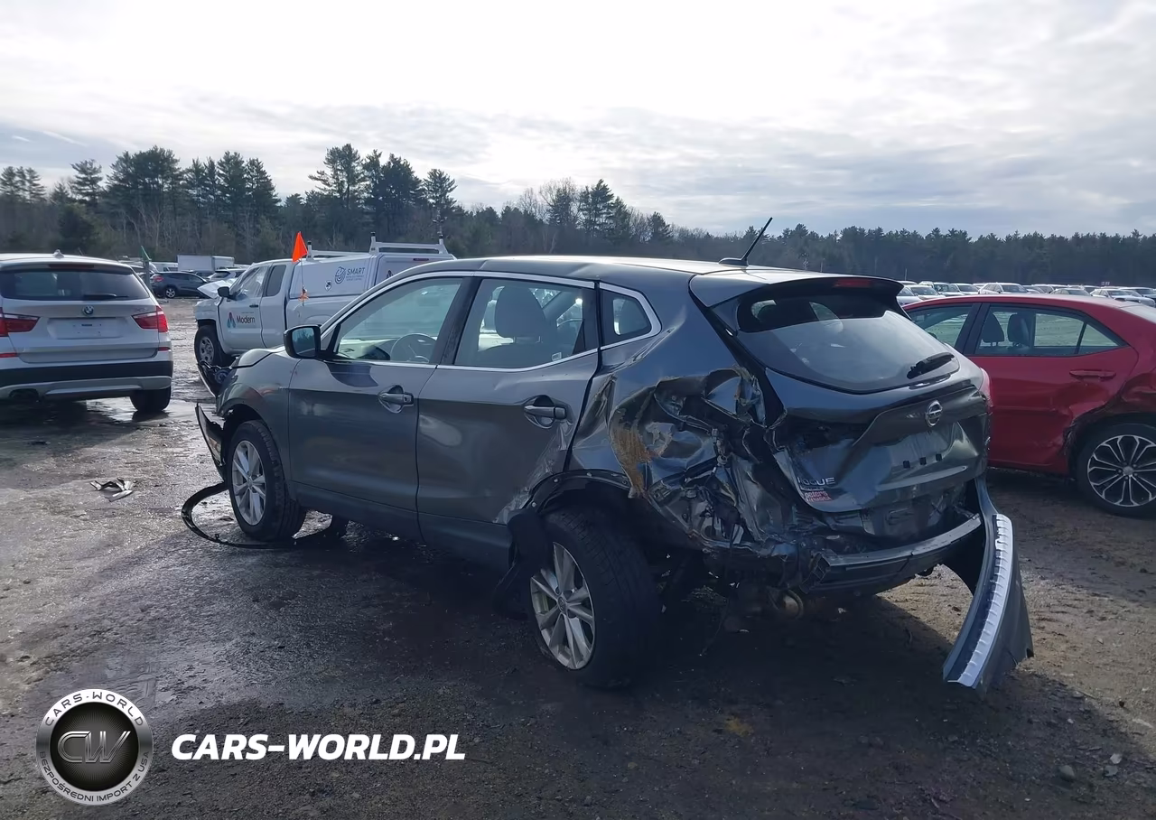 2018 Nissan Rogue Sport S VIN:JN1BJ1CR5JW287777 - 3