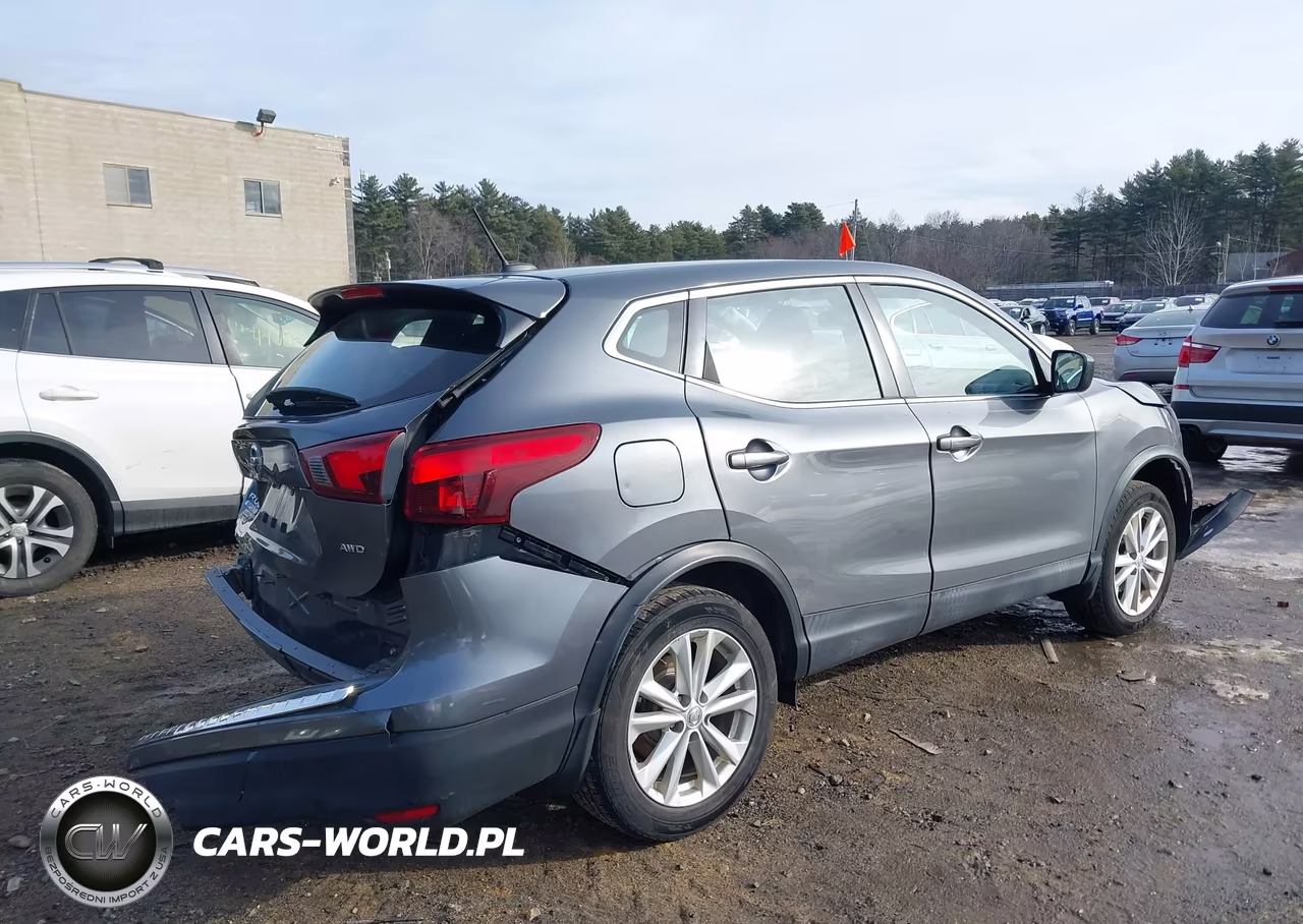 2018 Nissan Rogue Sport S VIN:JN1BJ1CR5JW287777 - 4