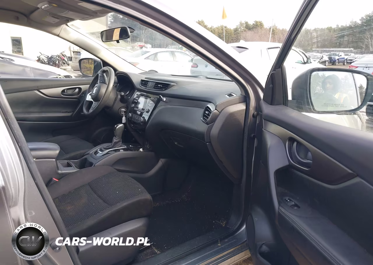 2018 Nissan Rogue Sport S VIN:JN1BJ1CR5JW287777 - 5