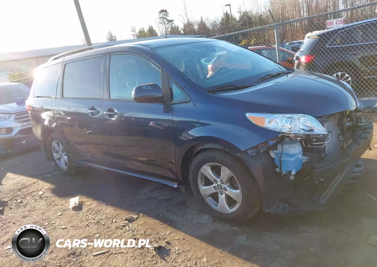 2019 Toyota Sienna Le 8 Passenger