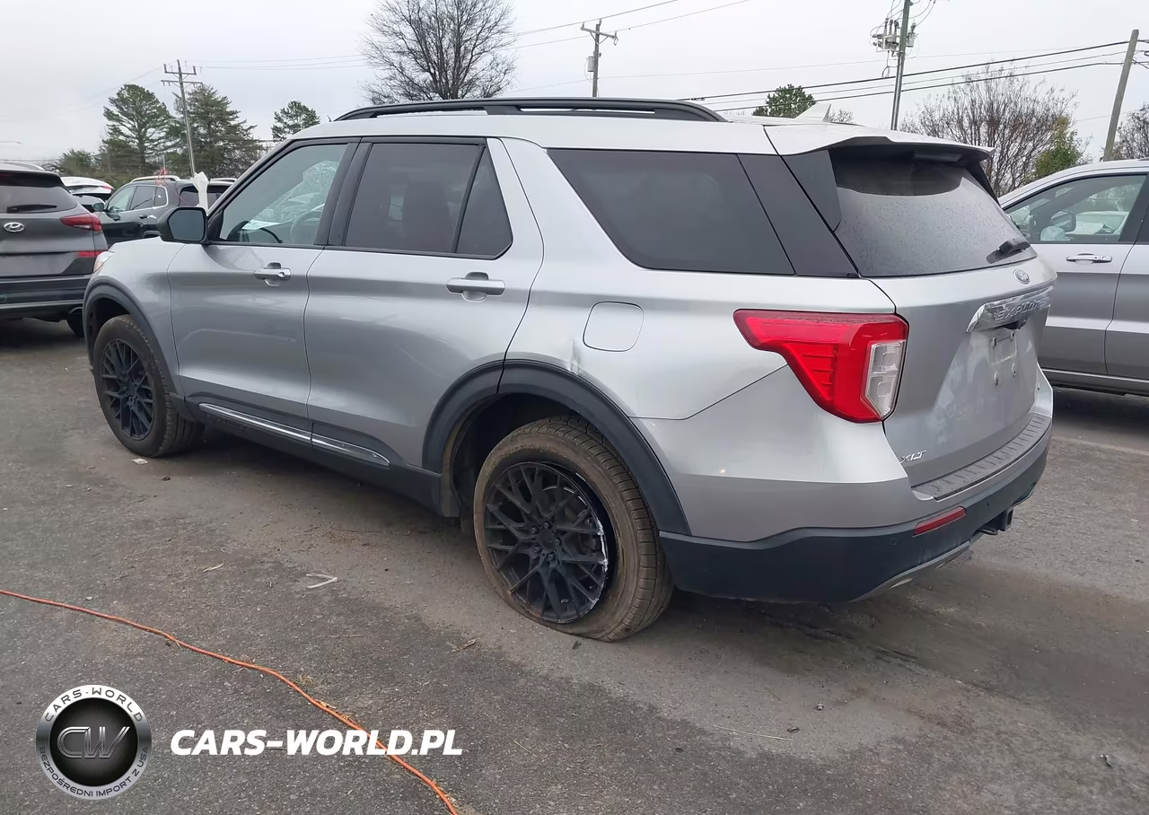 2020 Ford Explorer Xlt VIN:1FMSK8DH7LGD14690 - 3