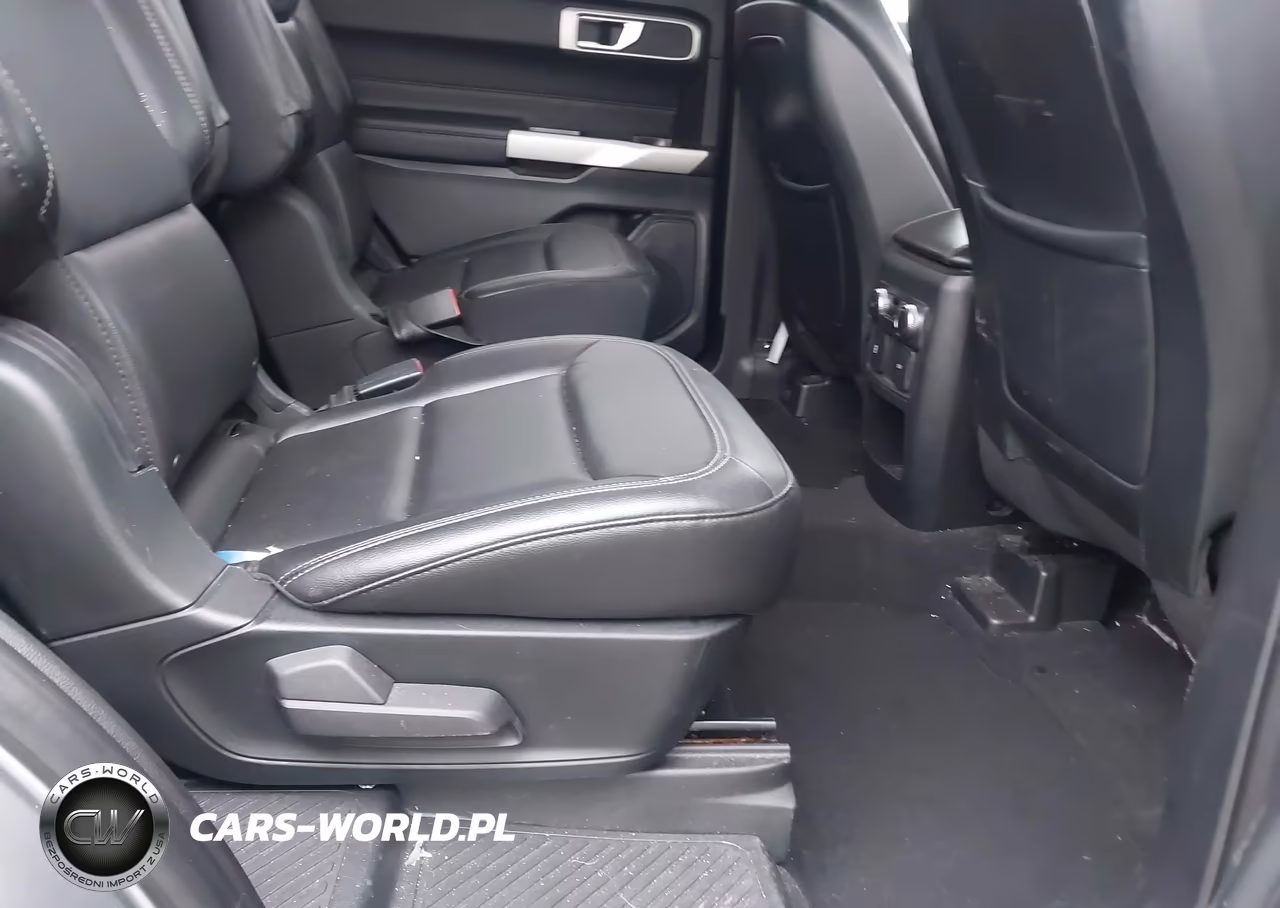 2020 Ford Explorer Xlt VIN:1FMSK8DH7LGD14690 - 8