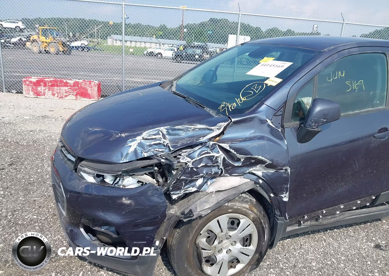 2019 Chevrolet Trax Ls VIN:3GNCJKSB3KL170807 - 11