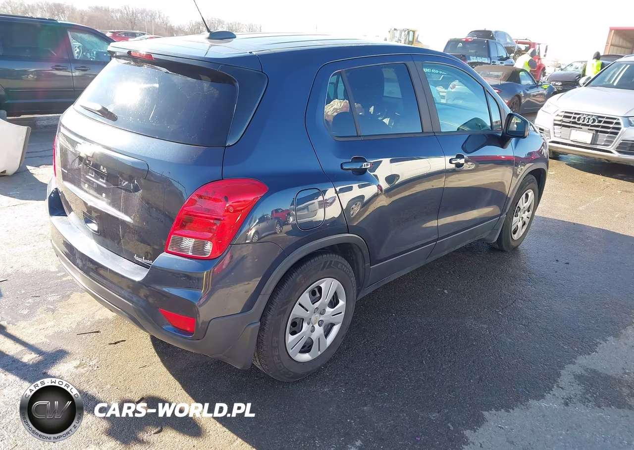 2019 Chevrolet Trax Ls VIN:3GNCJKSB3KL170807 - 4