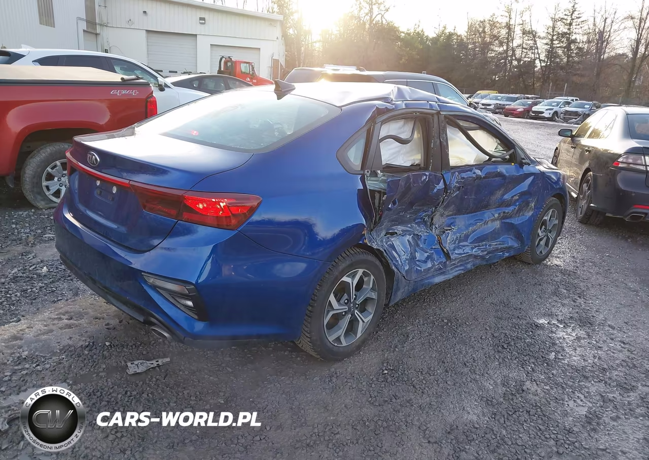 2020 Kia Forte Lxs VIN:3KPF24AD0LE179200 - 4