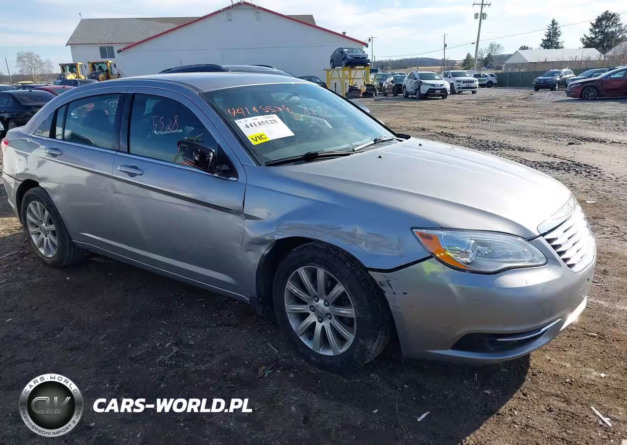 2013 Chrysler 200 Touring