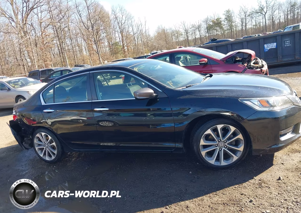 2015 Honda Accord Sport VIN:1HGCR2F55FA134122 - 13