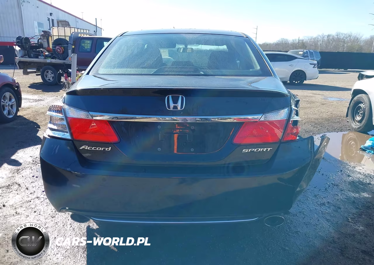 2015 Honda Accord Sport VIN:1HGCR2F55FA134122 - 16