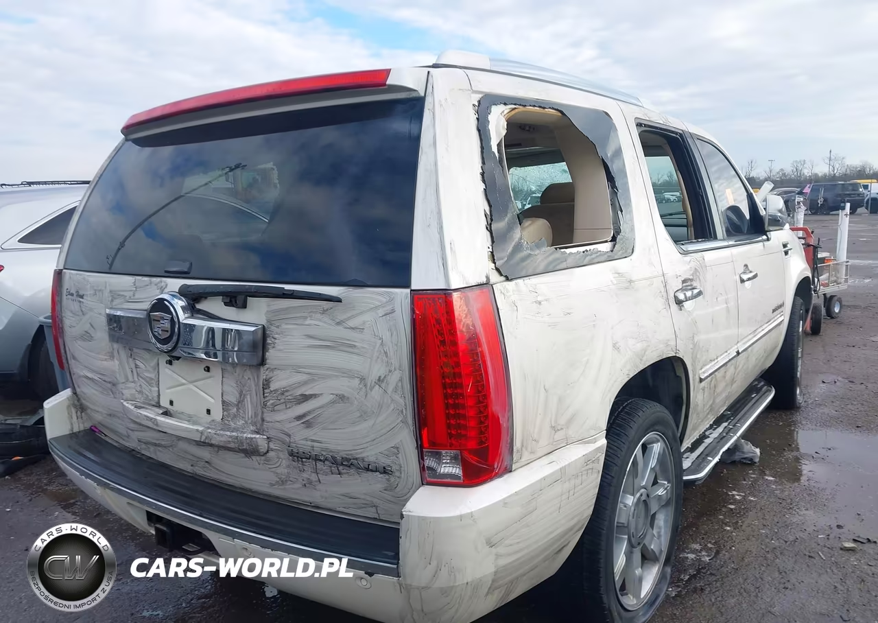 2008 Cadillac Escalade Standard VIN:1GYFK63808R175519 - 4