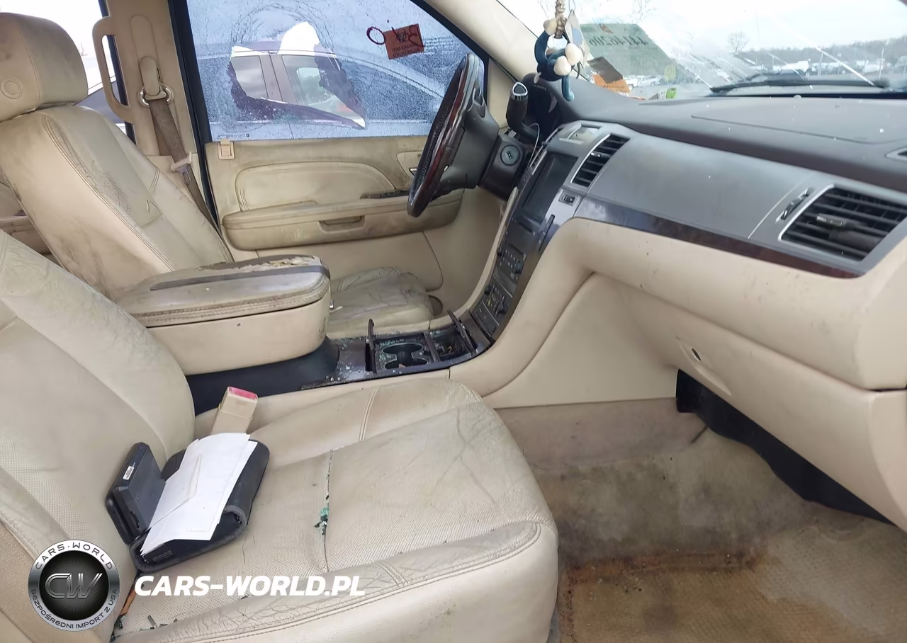 2008 Cadillac Escalade Standard VIN:1GYFK63808R175519 - 5