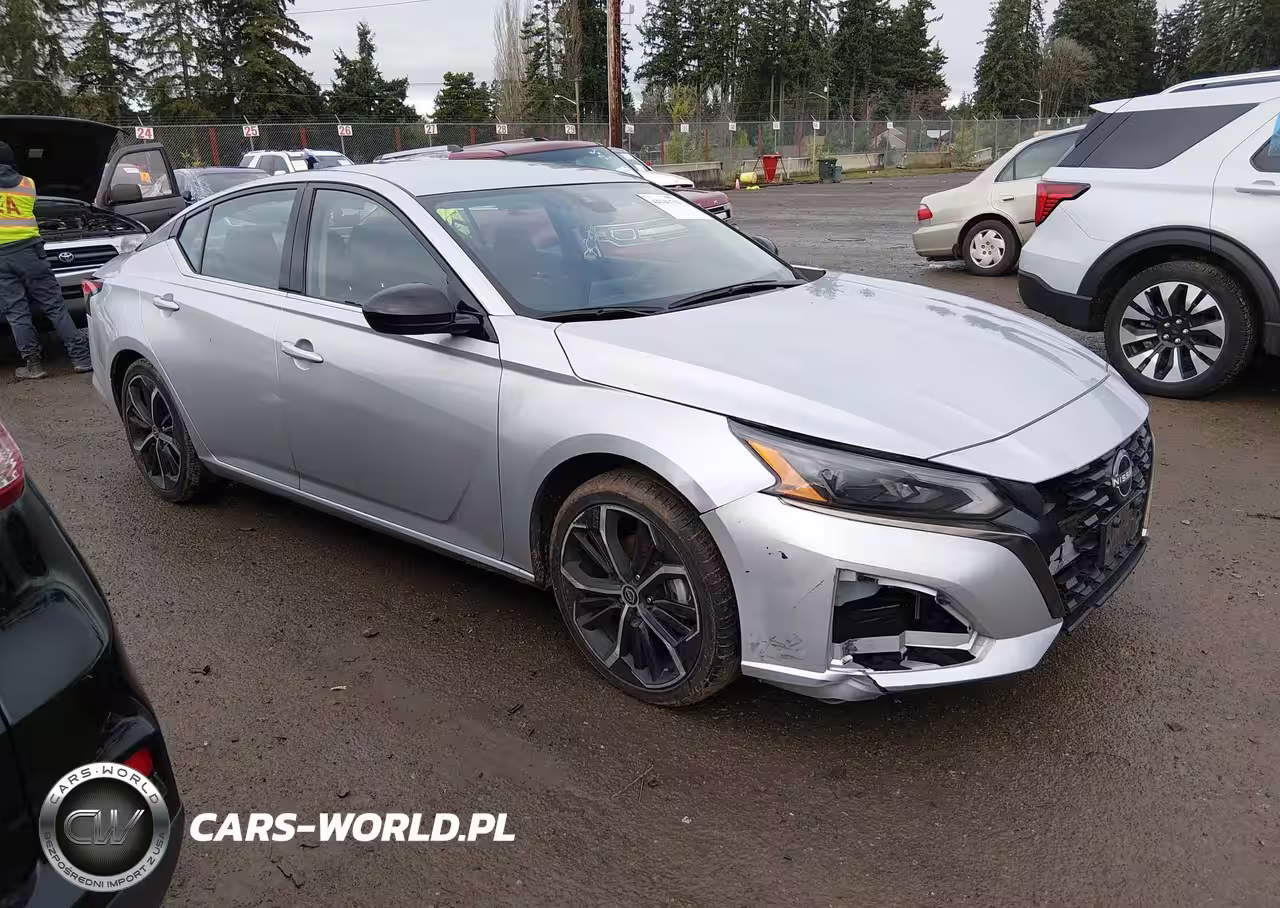 2023 Nissan Altima Sr Fwd