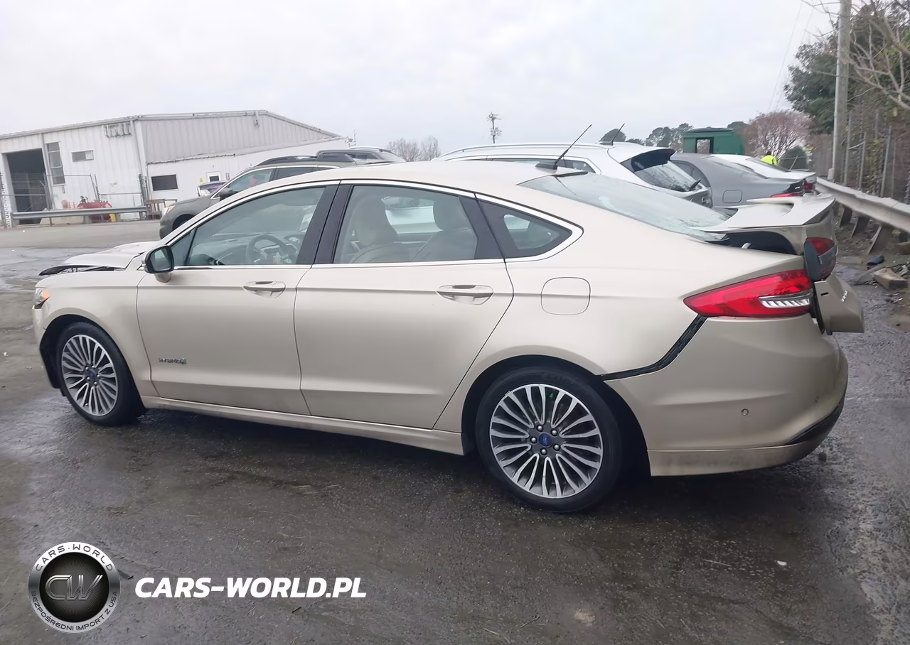 2017 Ford Fusion Hybrid Platinum VIN:3FA6P0RU1HR320926 - 14