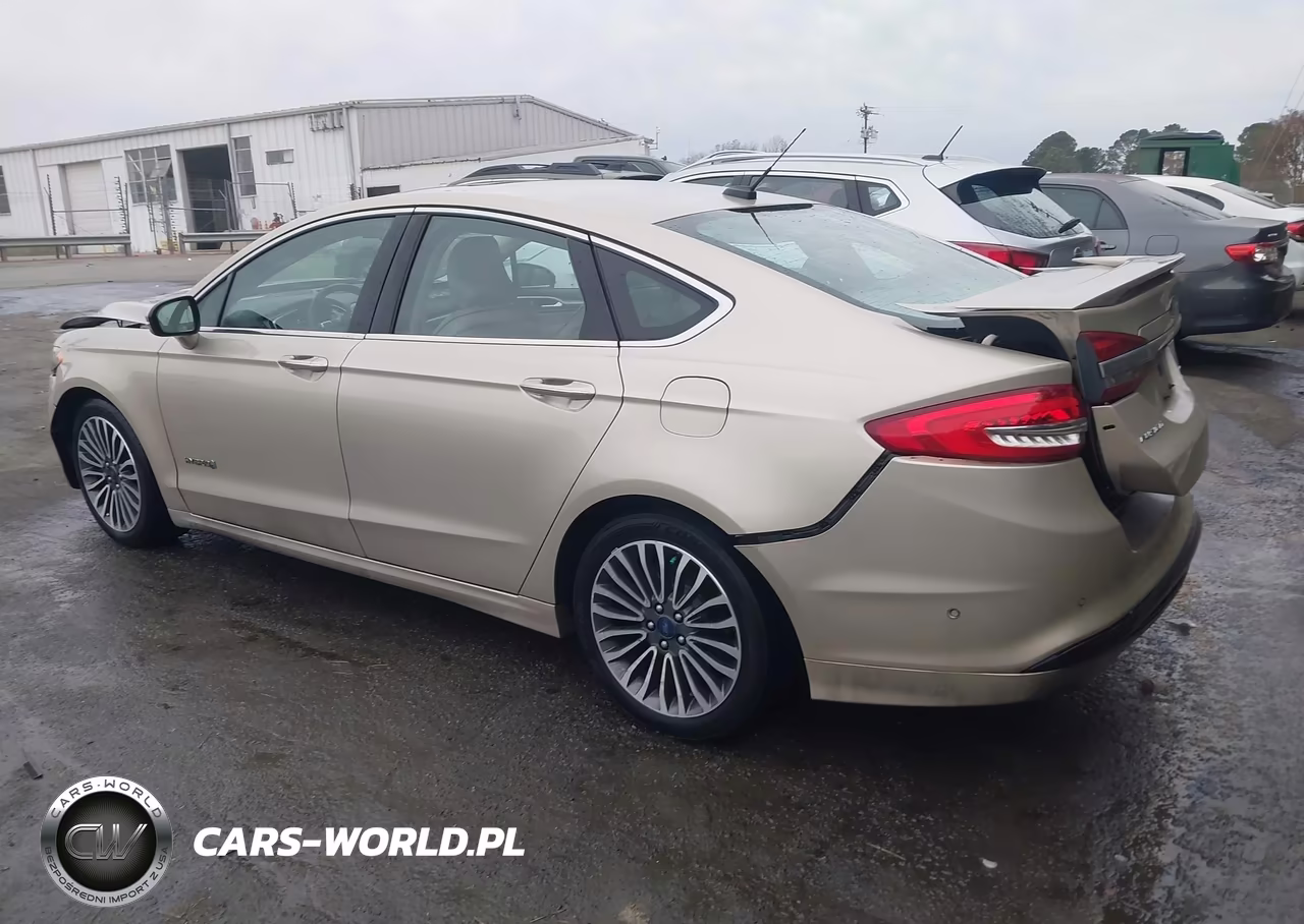 2017 Ford Fusion Hybrid Platinum VIN:3FA6P0RU1HR320926 - 3