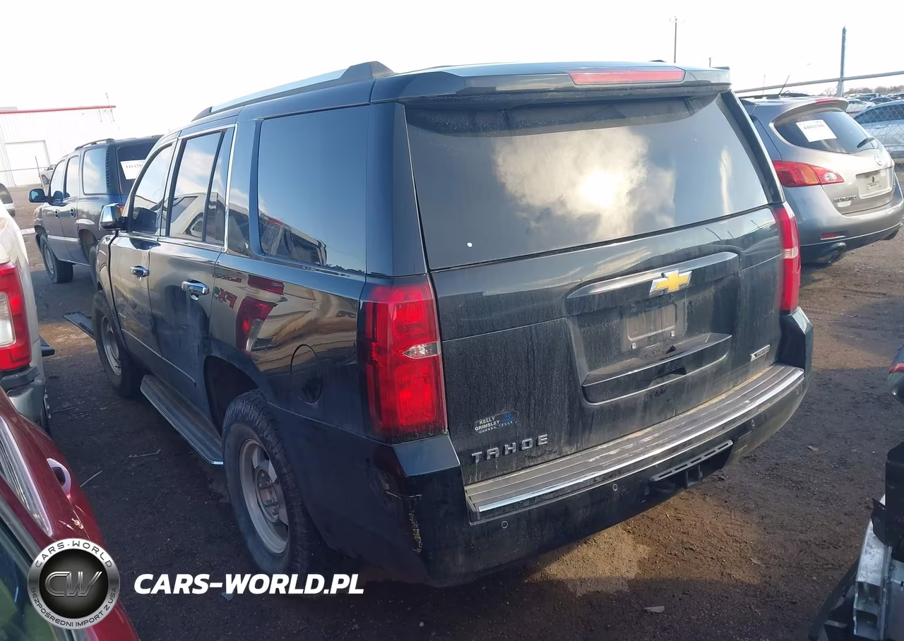 2018 Chevrolet Tahoe Premier VIN:1GNSCCKC4JR338045 - 3