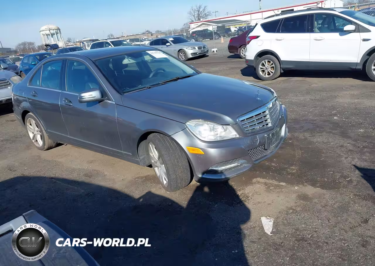 2012 Mercedes-Benz C 300 Luxury 4Matic