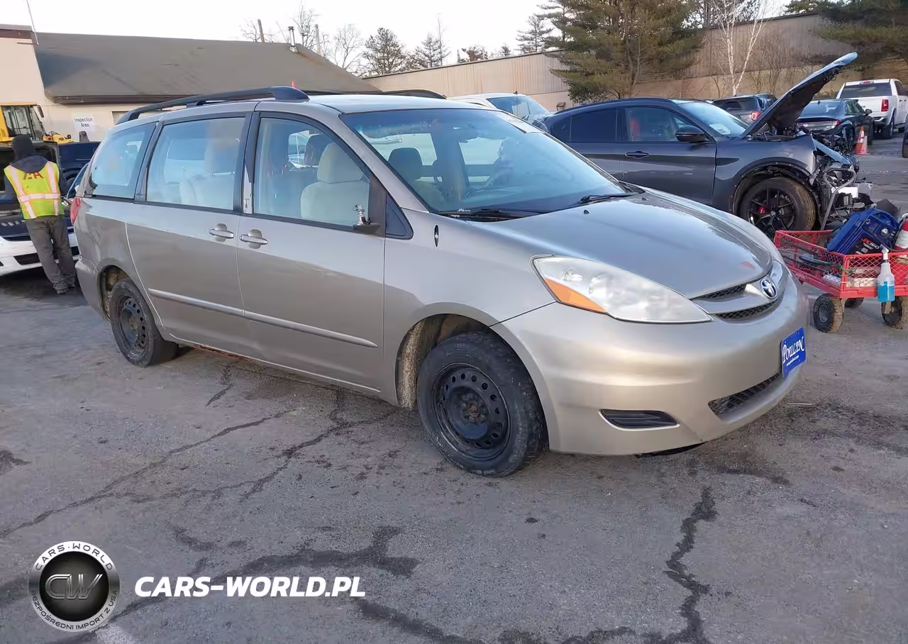 2009 Toyota Sienna Ce-Le