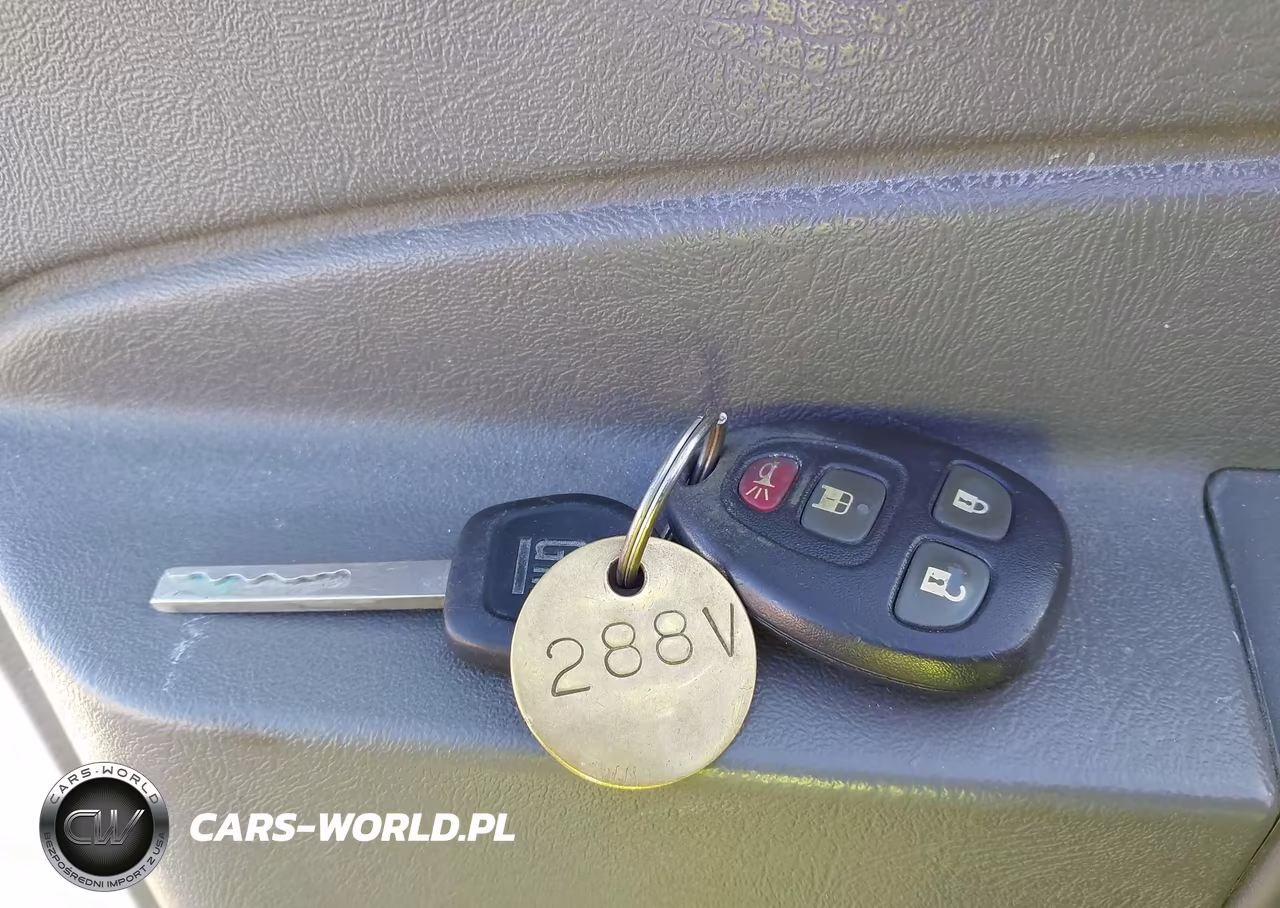 2019 Chevrolet Express 2500 Work Van VIN:1GCWGAFP9K1194301 - 11
