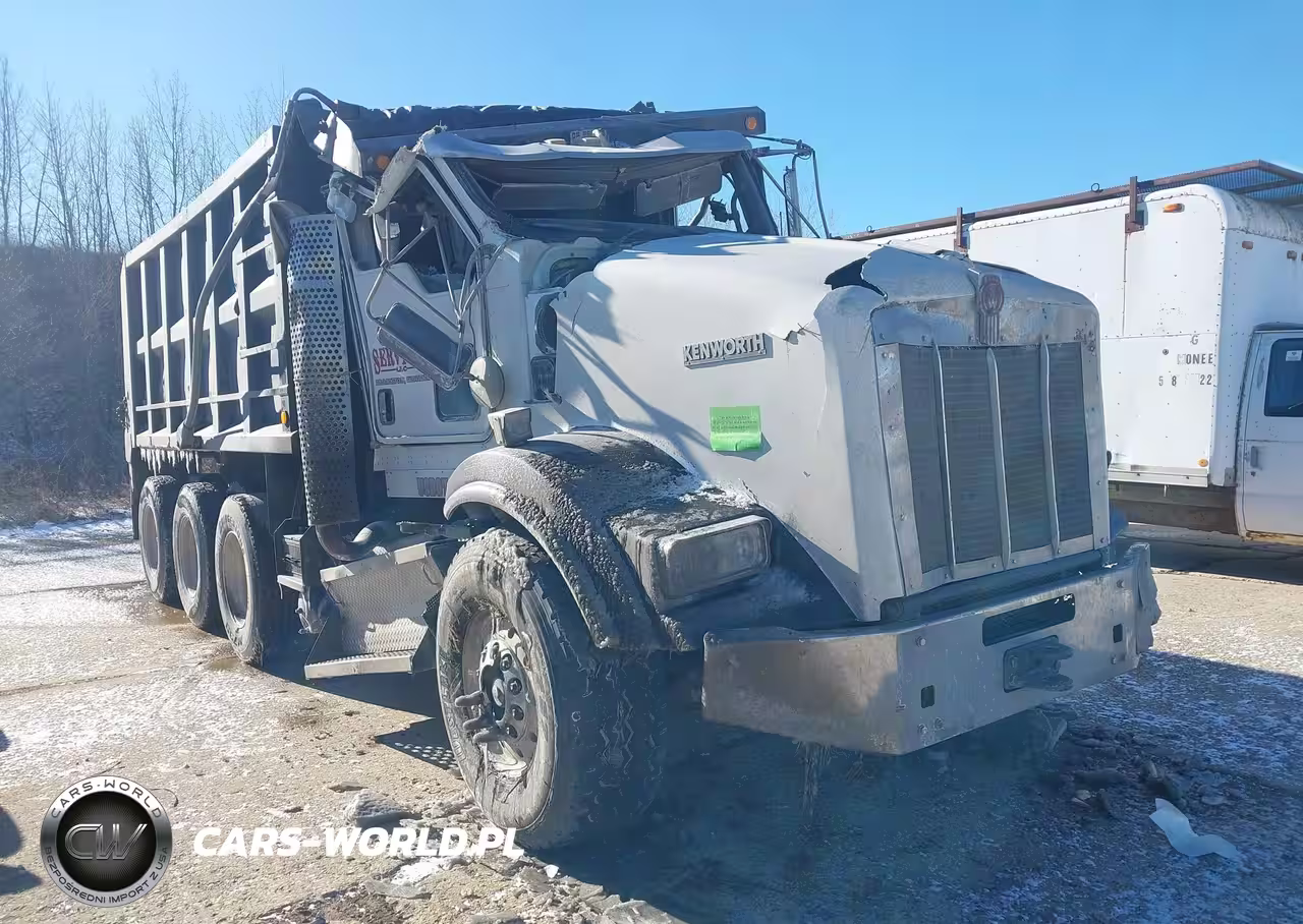 2010 Kenworth Construction T800