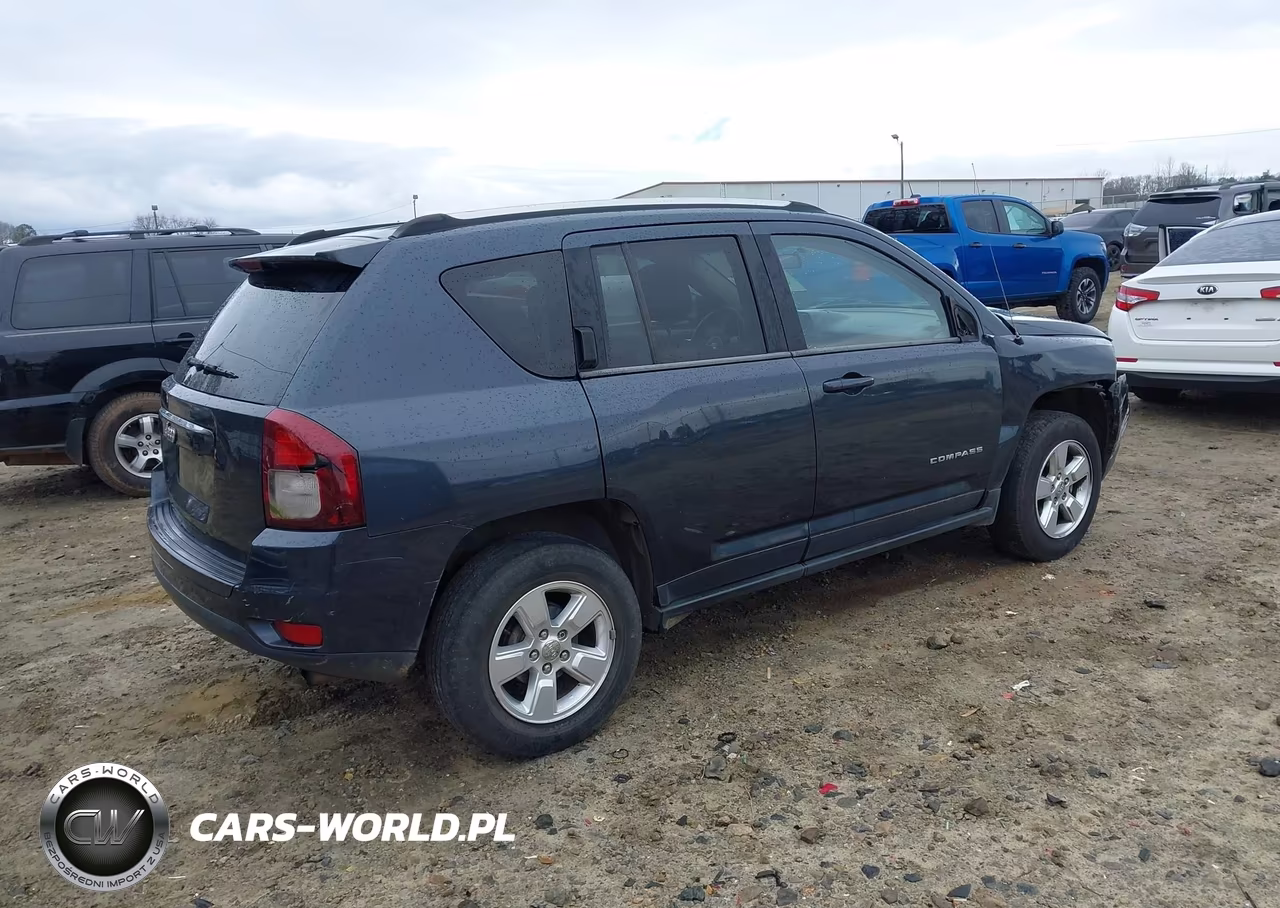 2014 Jeep Compass Sport VIN:1C4NJCBA2ED552142 - 4