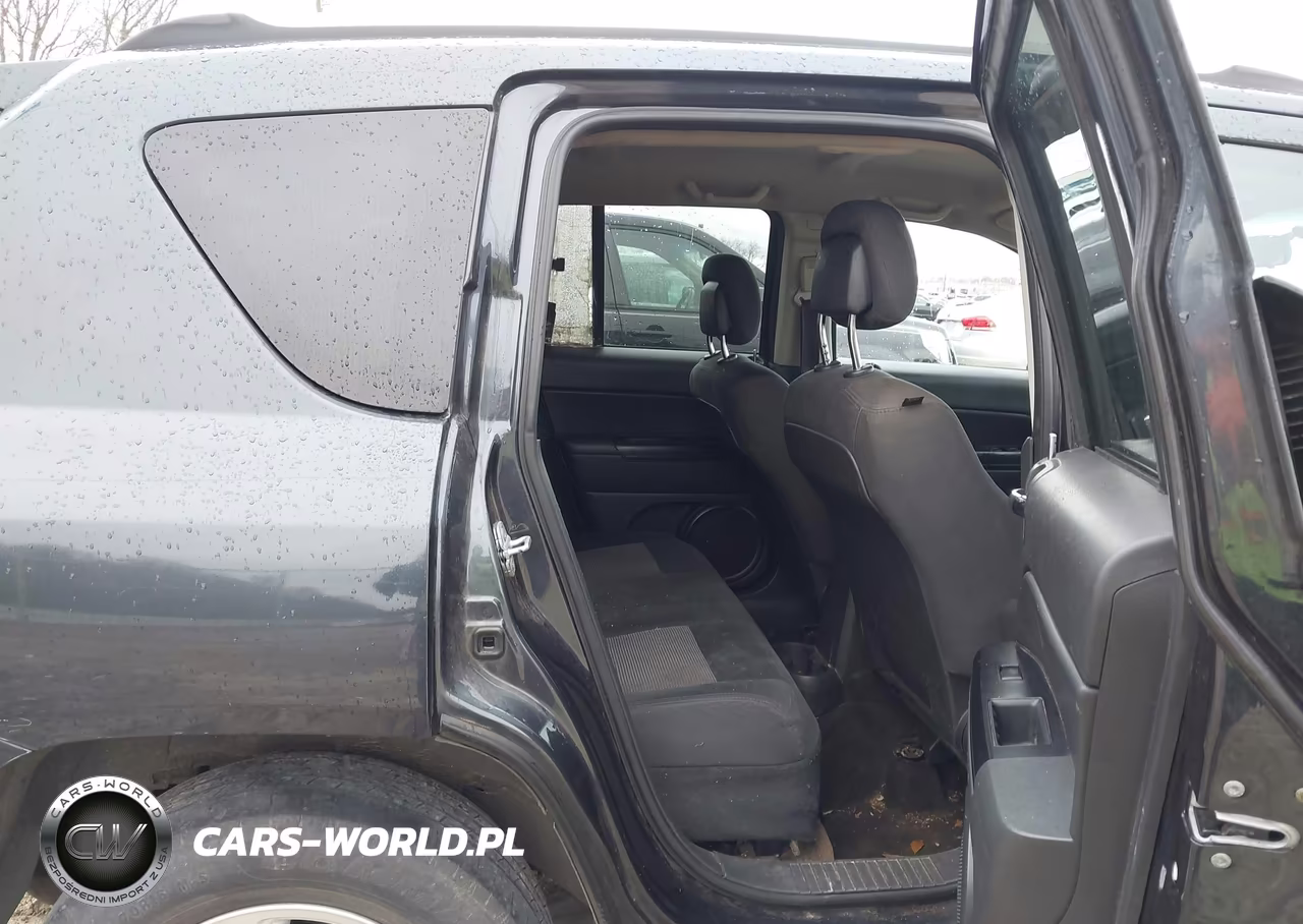 2014 Jeep Compass Sport VIN:1C4NJCBA2ED552142 - 8