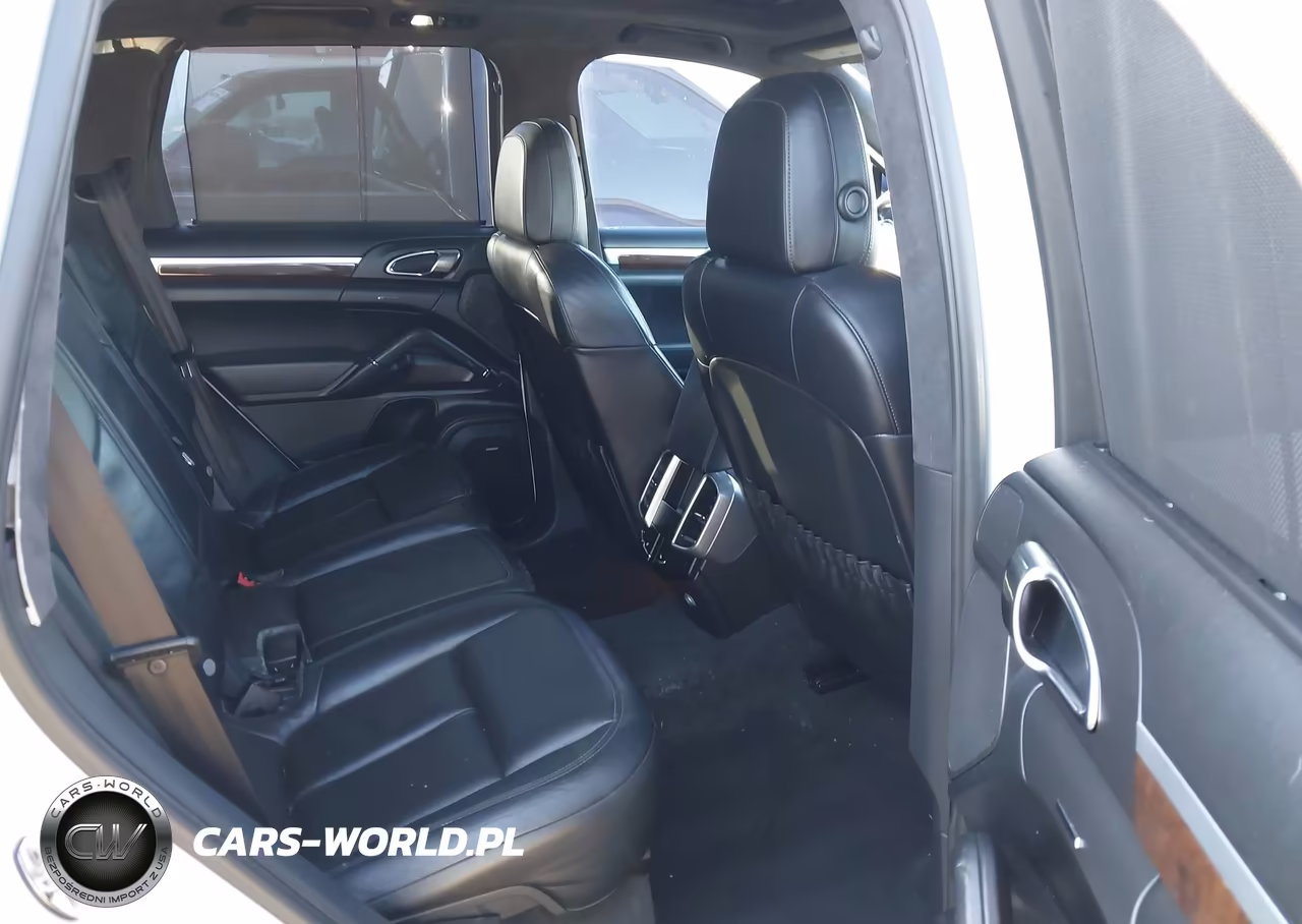 2012 Porsche Cayenne Turbo VIN:WP1AC2A20CLA80196 - 8