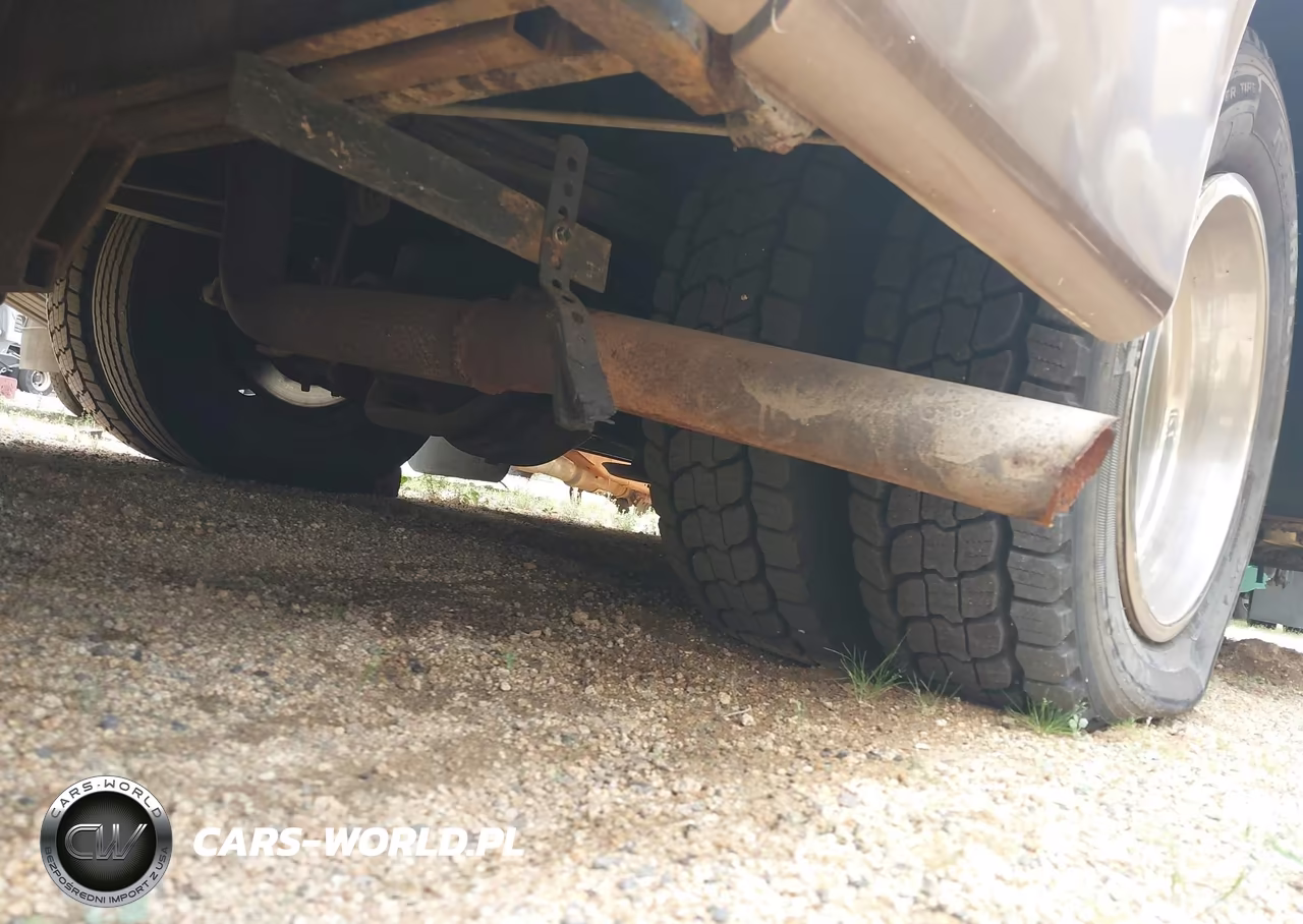 2001 Ford F550 Super Duty Stripped Chass VIN:1FCNF53SX10A13466 - 17