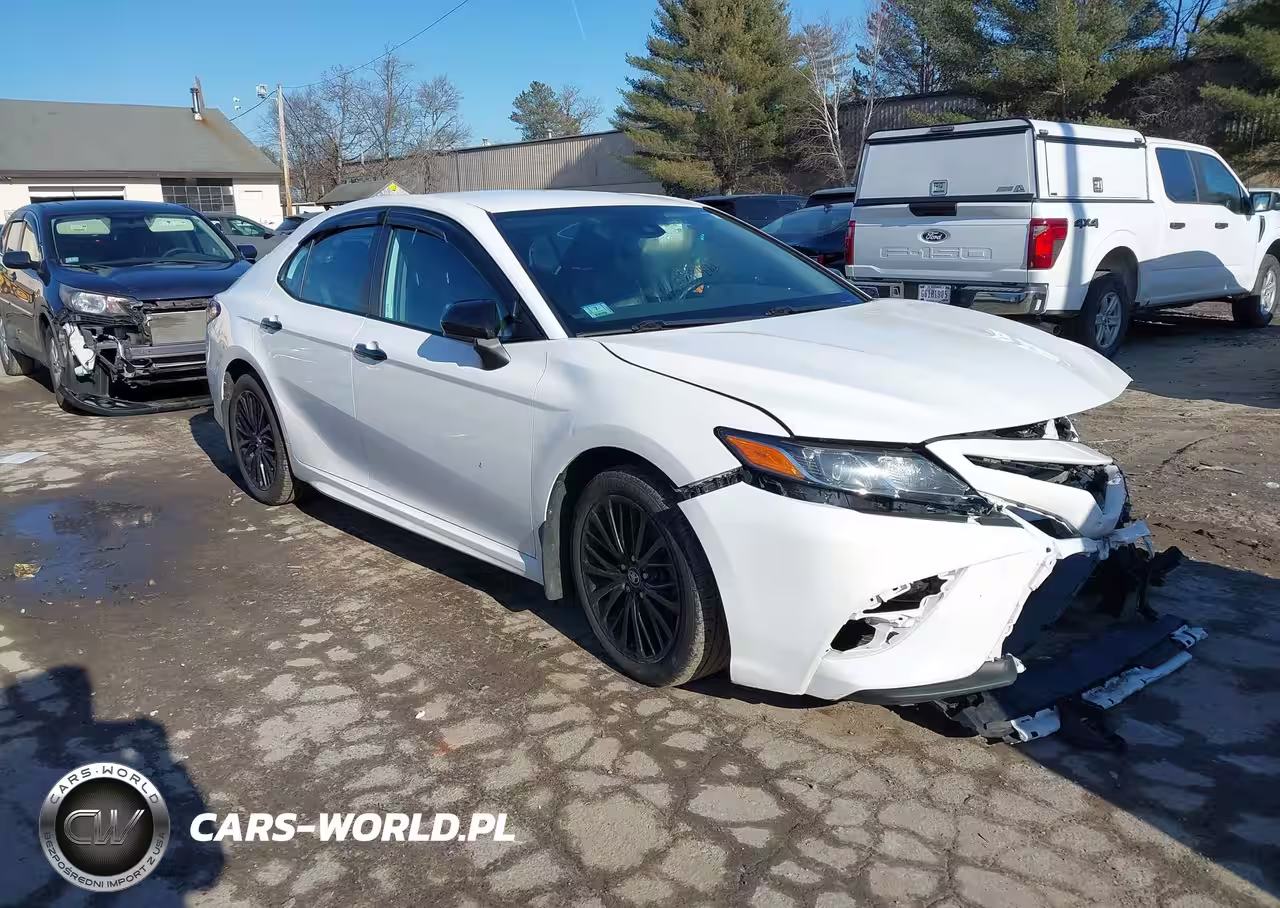 2020 Toyota Camry Se Nightshade Edition