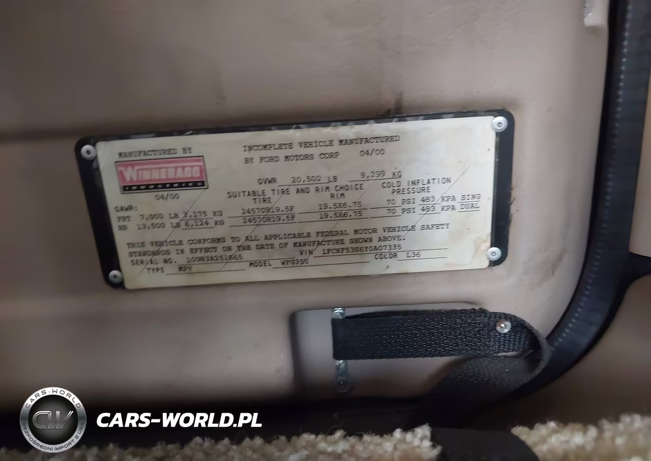 2000 Ford F550 Super Duty Stripped Chass VIN:1FCNF53S6Y0A07335 - 9