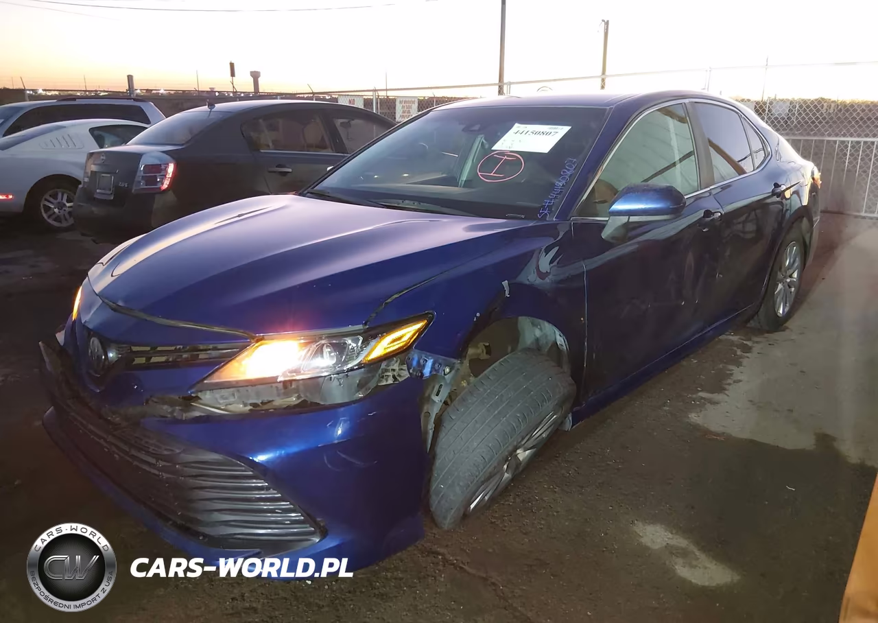 2018 Toyota Camry Le VIN:4T1B11HK5JU600312 - 2